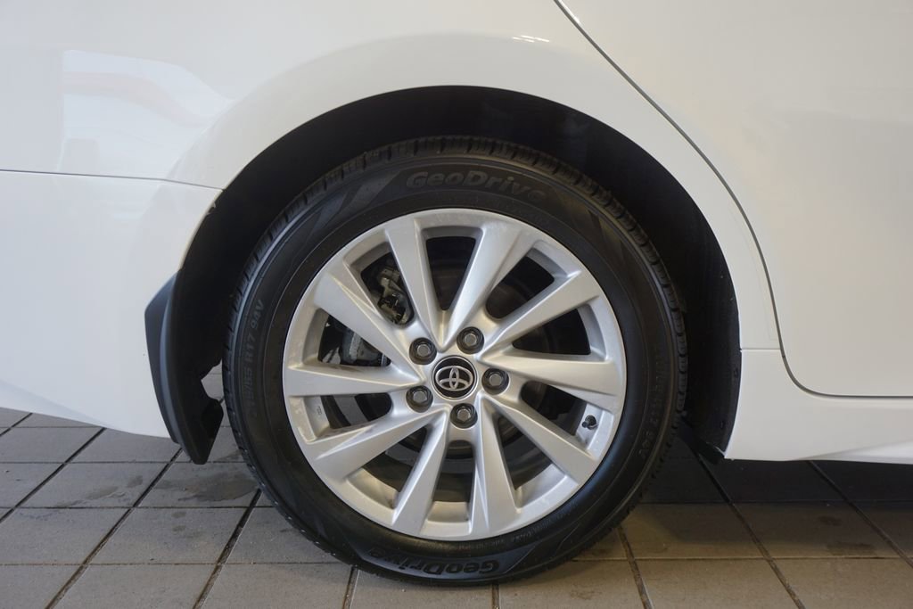 Used 2024 Toyota Camry SE image 30