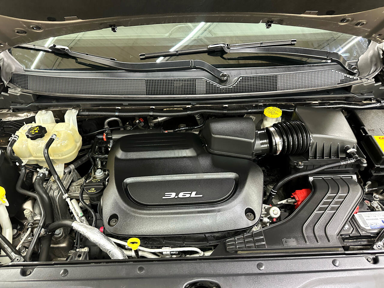 Used 2018 Chrysler Pacifica Touring-L Plus image 47