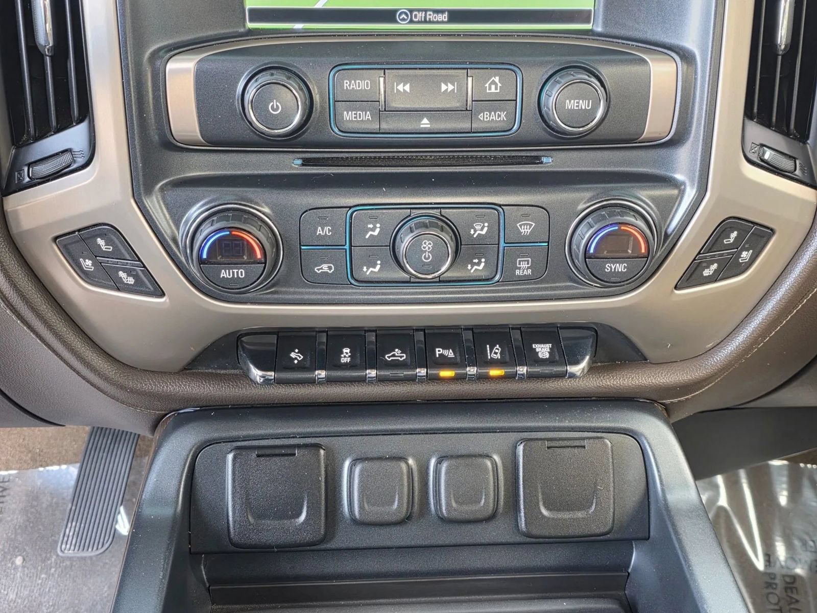 Used 2017 GMC Sierra 3500 Denali w/ Duramax Plus Package AWD/4WD image 16