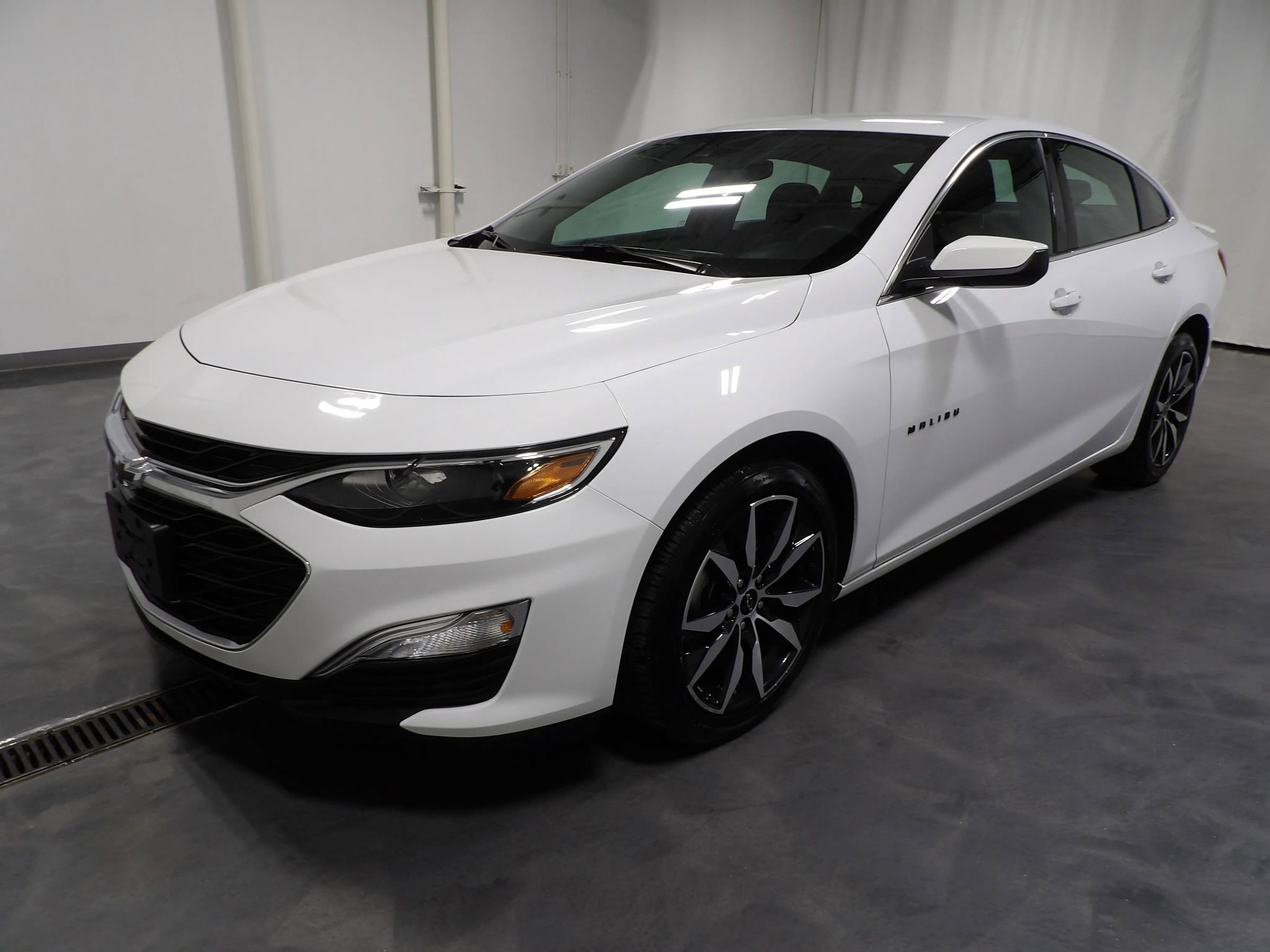 Used 2024 Chevrolet Malibu RS FWD image 4