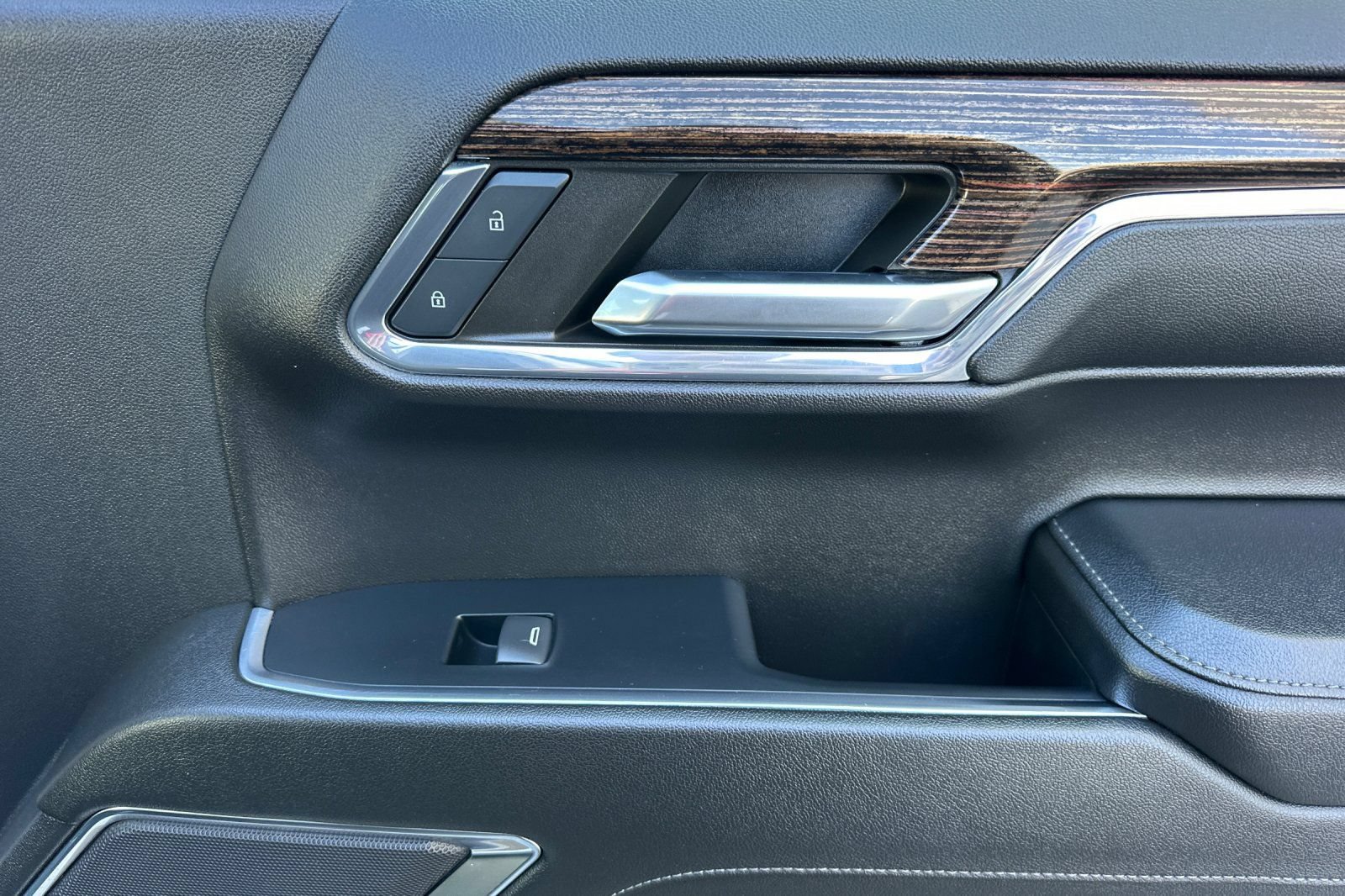 Certified 2024 GMC Sierra 1500 Elevation RWD image 21