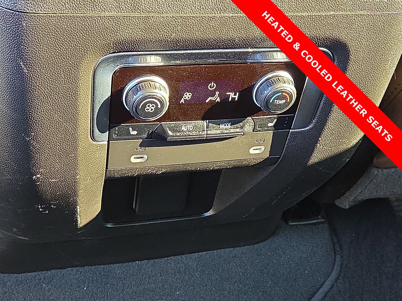 Used 2023 Chevrolet Tahoe High Country image 12