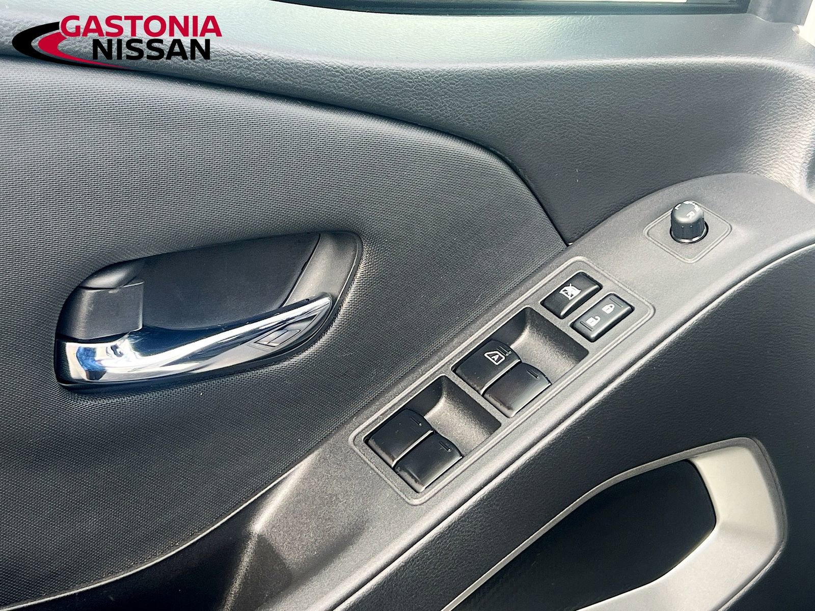 Used 2024 Nissan Frontier SV w/ Technology Package image 22