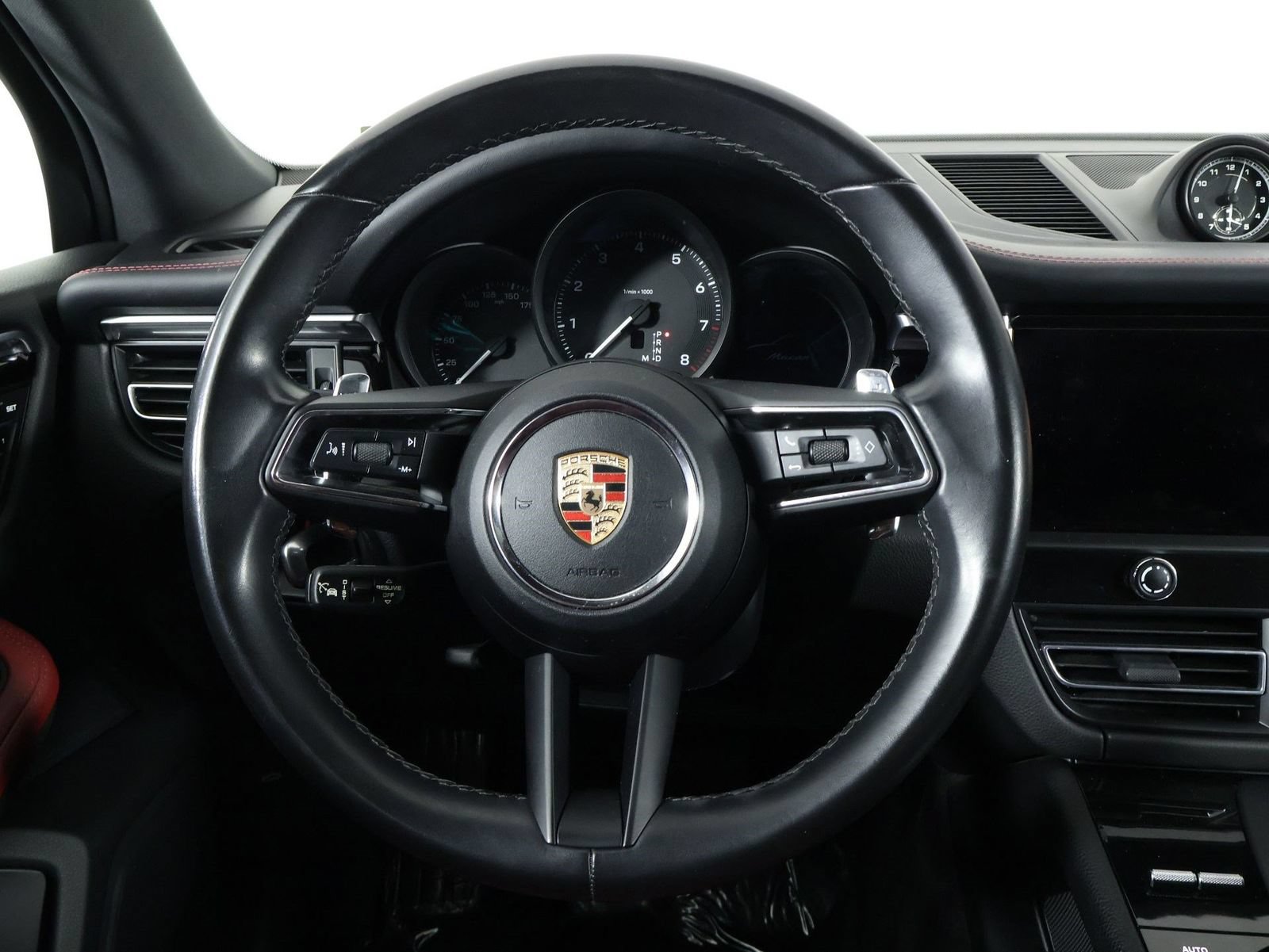 Certified 2024 Porsche Macan AWD/4WD image 12
