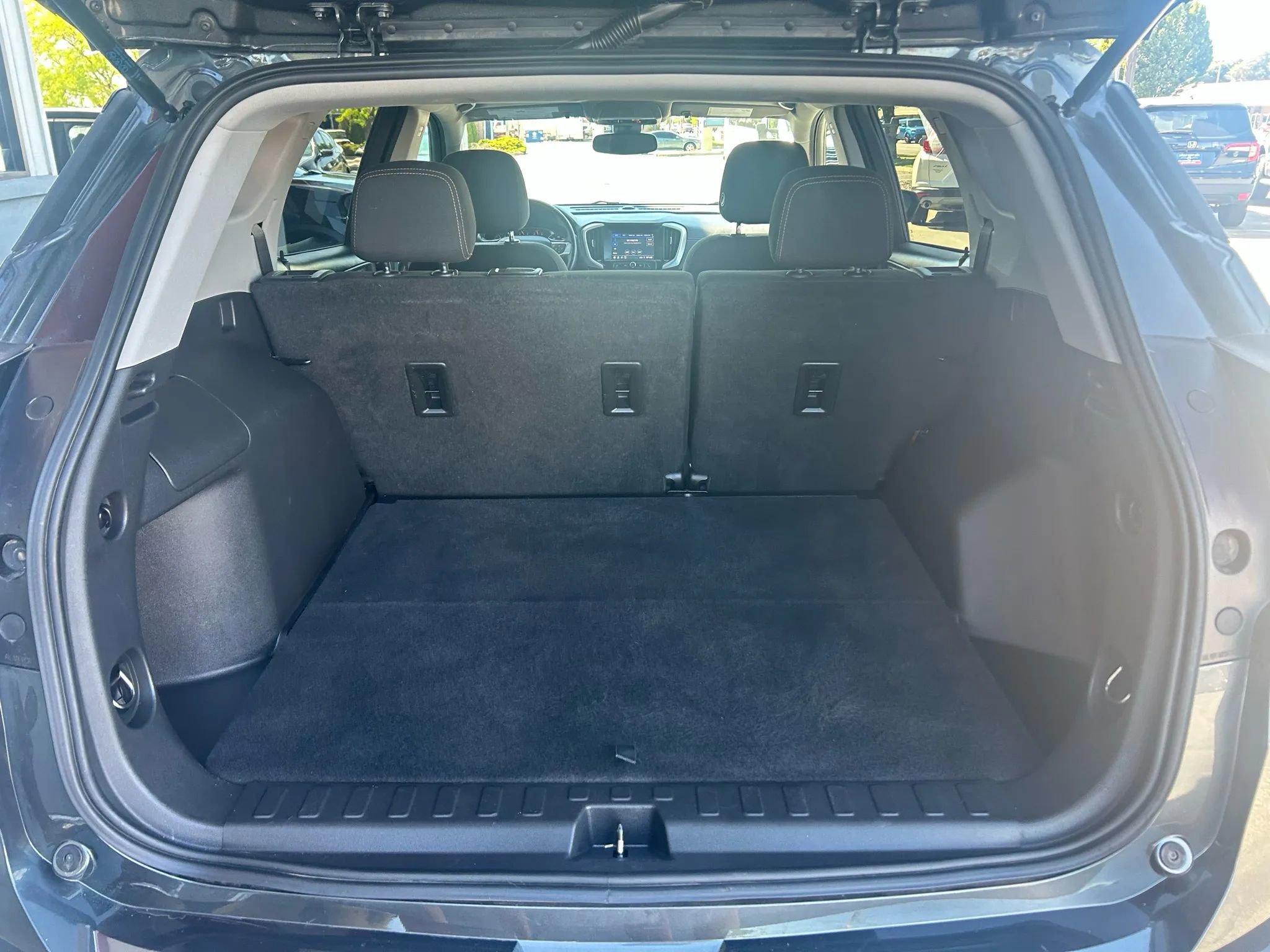 Used 2021 GMC Terrain SLE w/ Driver Convenience Package image 25