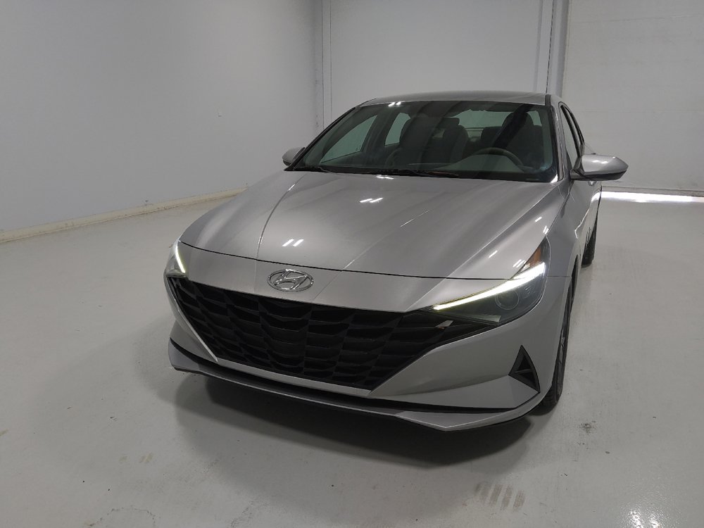 Used 2022 Hyundai Elantra SEL FWD image 15