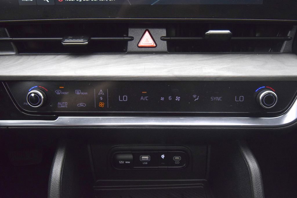 Used 2023 Kia Sportage X-Line w/ X-Line Premium Package AWD/4WD image 32