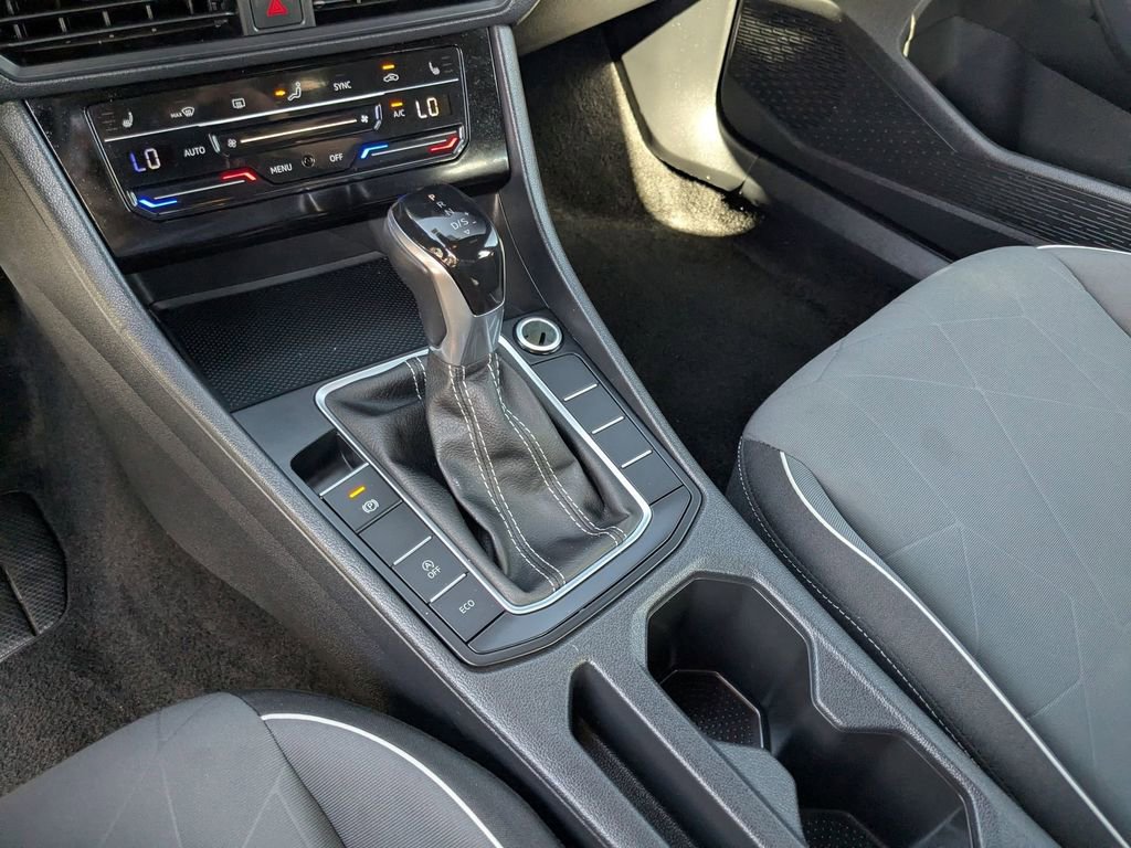 Used 2025 Volkswagen Jetta Sport image 23