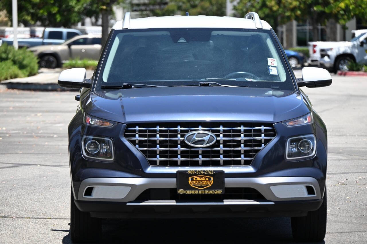 Used 2022 Hyundai Venue Limited FWD image 8