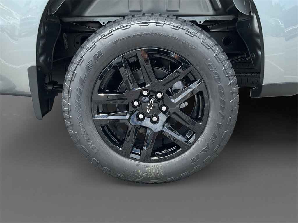 New 2025 Chevrolet Silverado 1500 Custom image 8