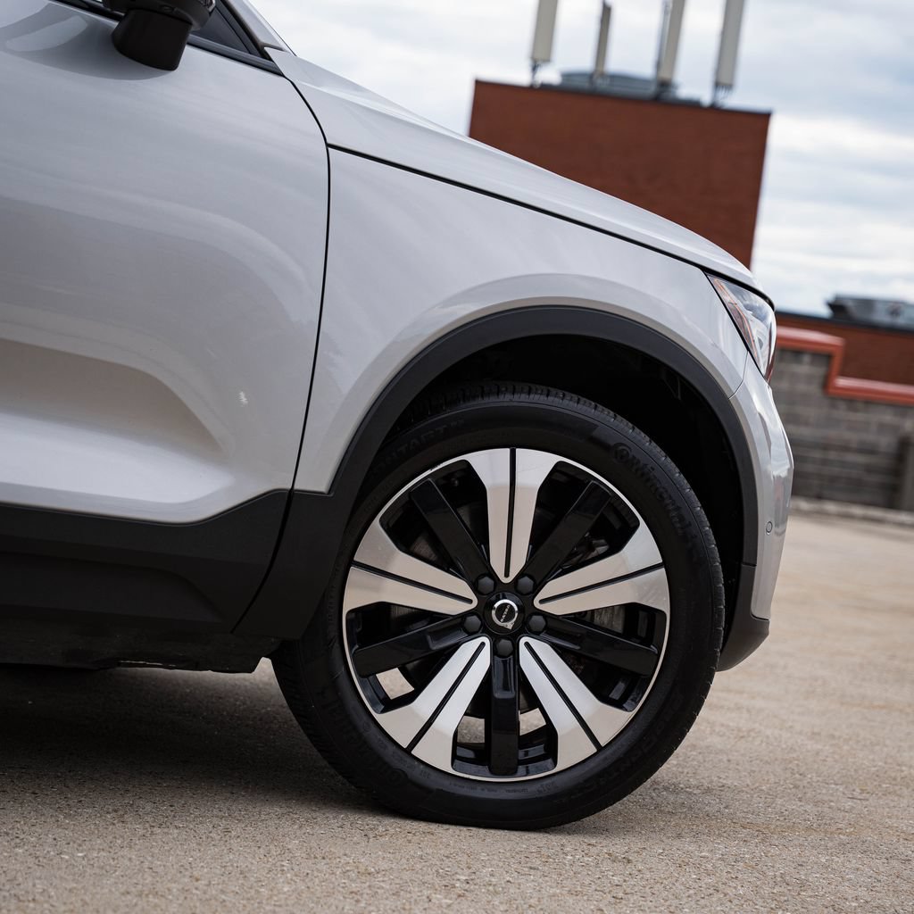 Certified 2023 Volvo C40 P8 Recharge Plus AWD/4WD image 7