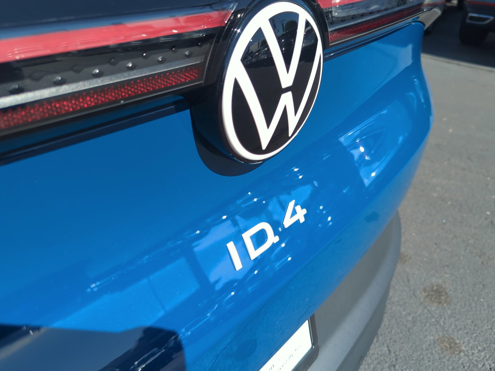 New 2025 Volkswagen ID.4 Pro image 23