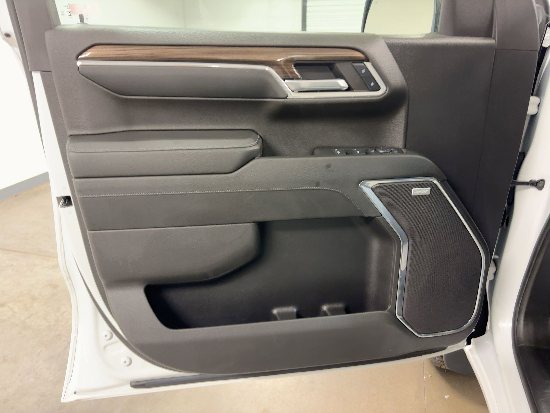 Used 2024 Chevrolet Silverado 1500 LT Trail Boss w/ LT Trail Boss Premium Package image 21