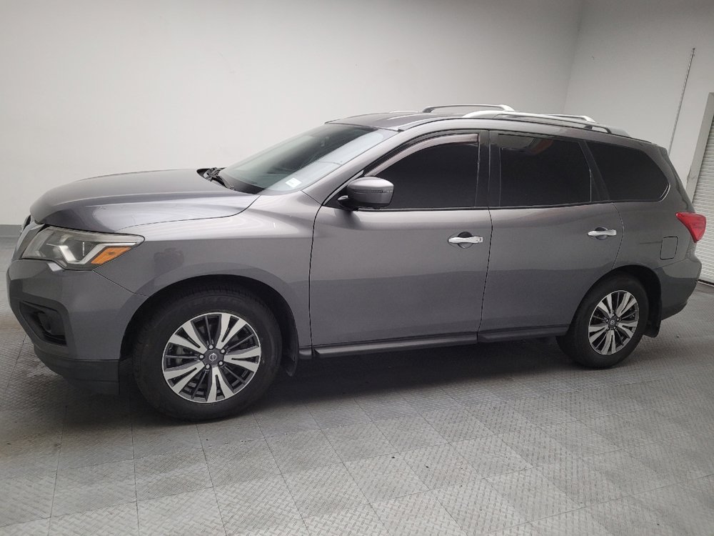 Used 2019 Nissan Pathfinder SL w/ Cargo Package FWD image 2
