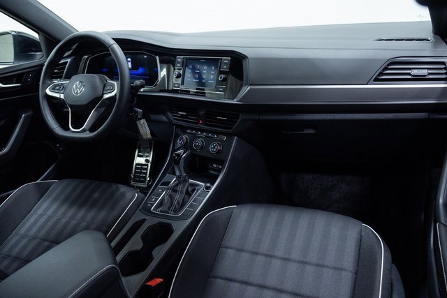 Used 2024 Volkswagen Jetta Sport image 27