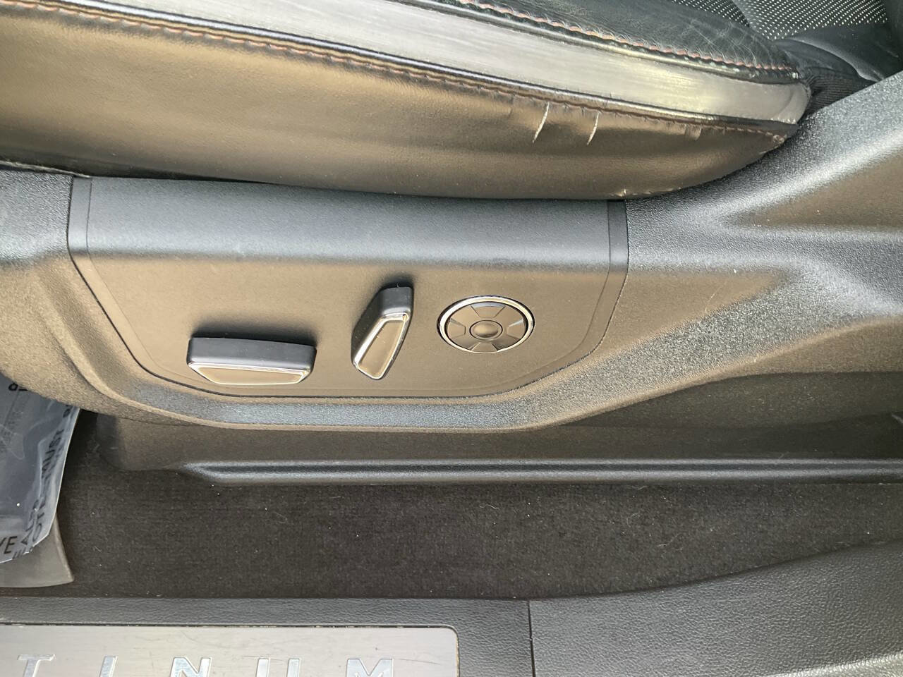 Used 2019 Ford F150 Platinum w/ Equipment Group 701A Luxury image 11