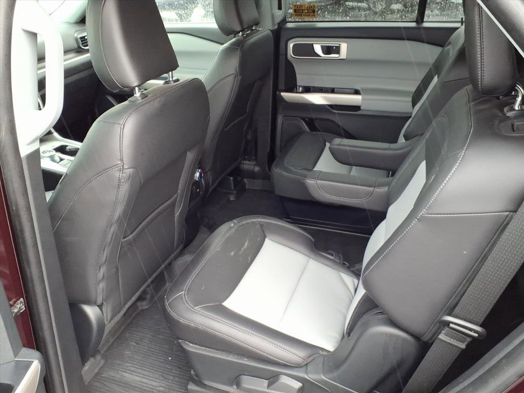 Certified 2022 Ford Explorer XLT w/ Equipment Group 202A image 14