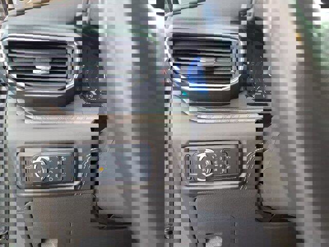 Used 2020 Ford Explorer Platinum w/ Premium Technology Package image 20