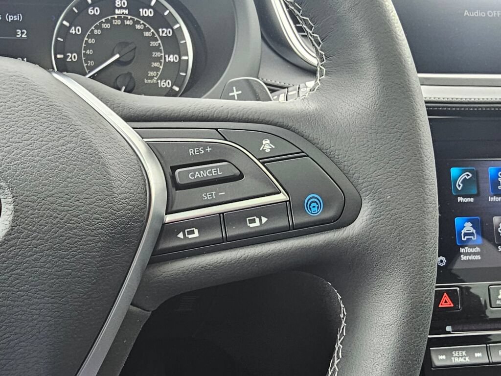 Used 2024 INFINITI QX50 Luxe AWD/4WD image 32