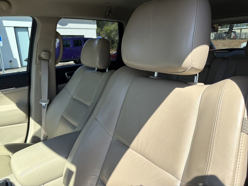 Used 2018 Jeep Grand Cherokee Limited image 12