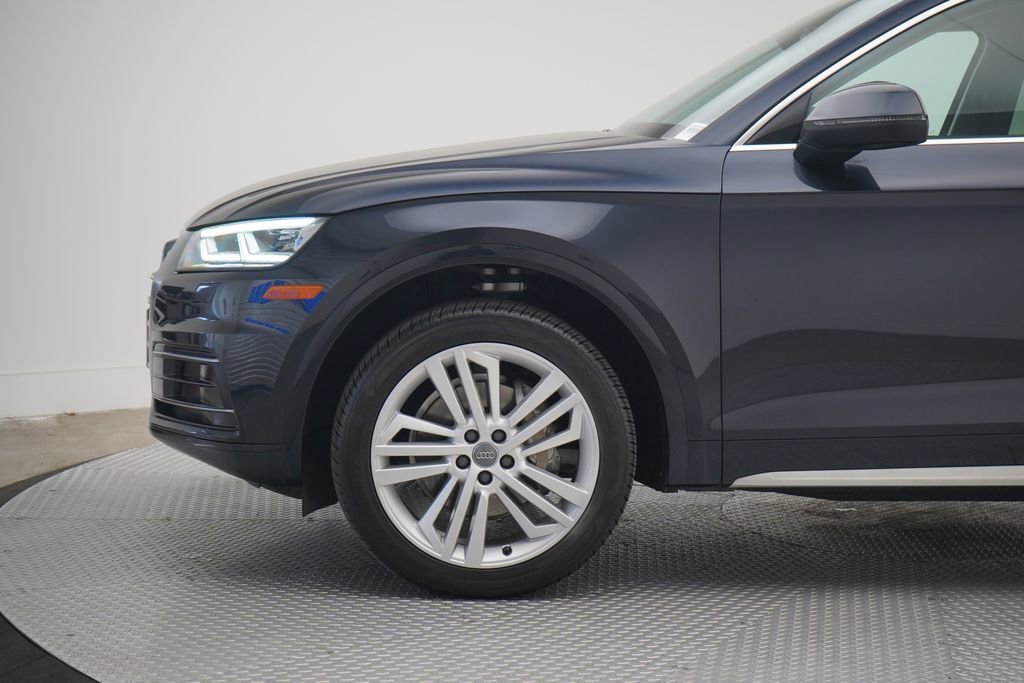 Used 2019 Audi Q5 2.0T Premium Plus w/ Premium Plus Package image 2