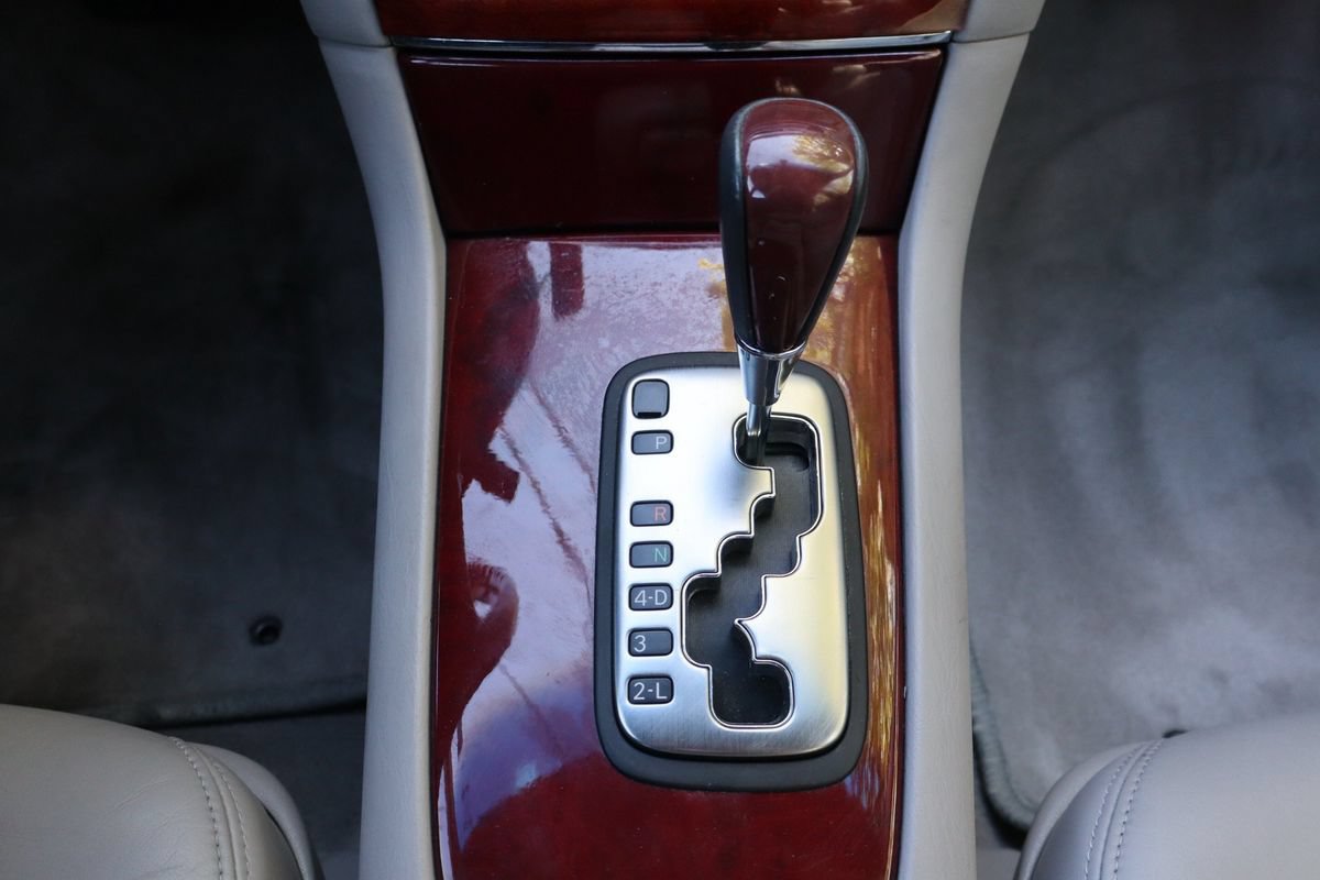 Used 2004 Lexus ES 330 w/ Premium Pkg FWD image 35