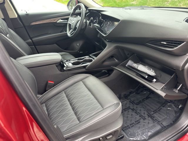 Used 2023 Buick Envision Avenir image 40