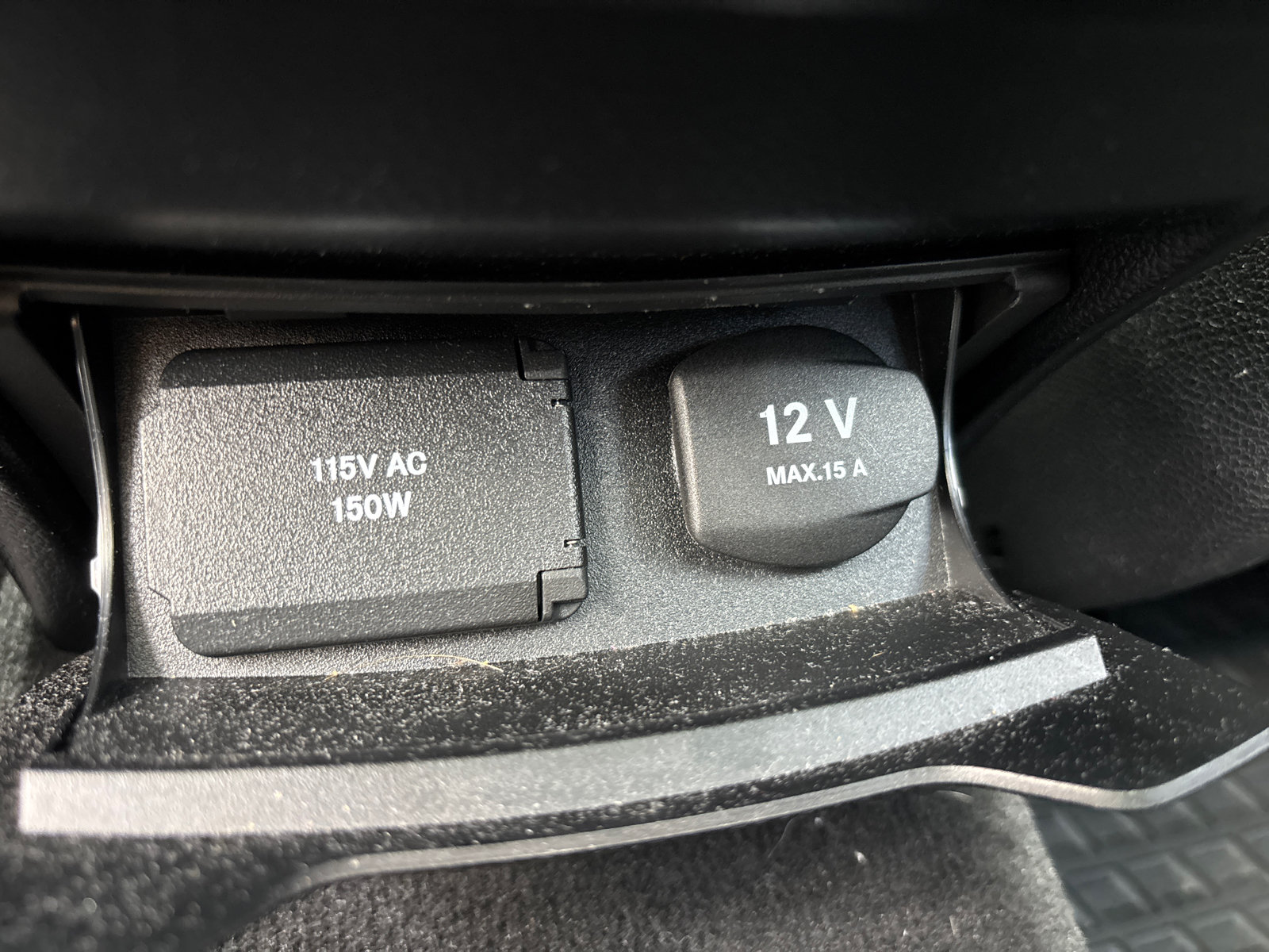 Used 2018 Mercedes-Benz GLC 300 4MATIC image 31