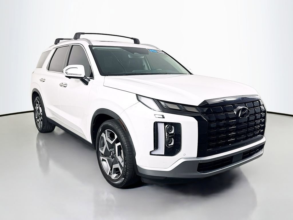 Used 2023 Hyundai Palisade SEL w/ Premium Package FWD image 3