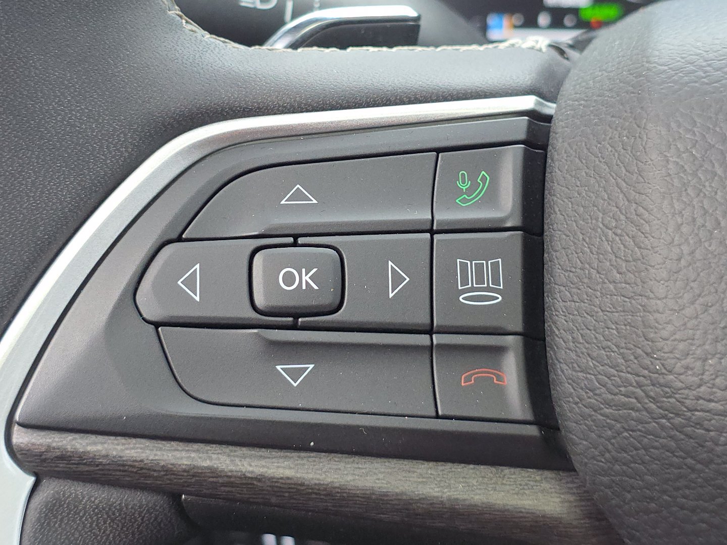 Used 2023 Jeep Grand Cherokee 4WD 4xe image 33
