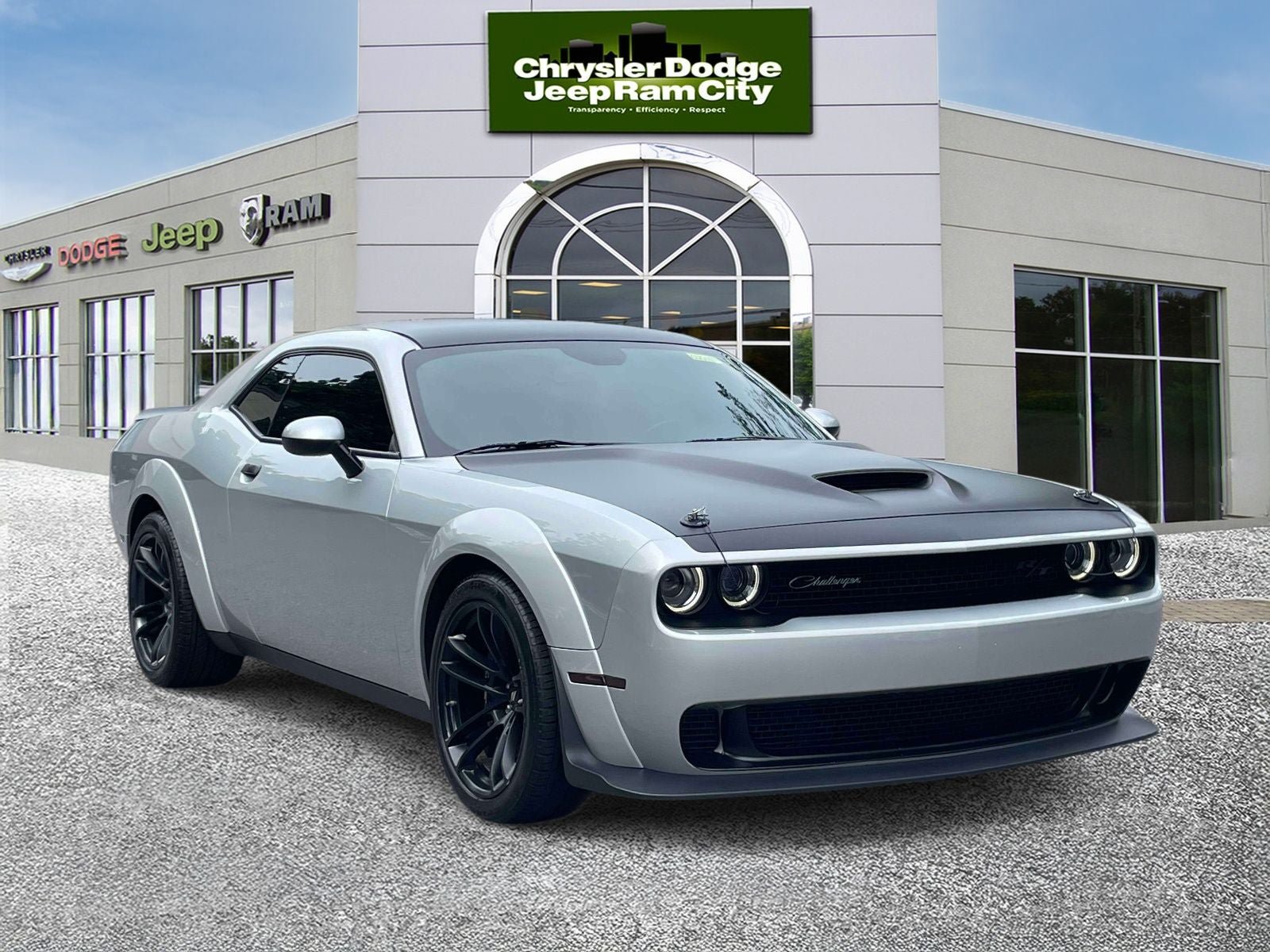 Used 2023 Dodge Challenger R/T Scat Pack RWD image 4