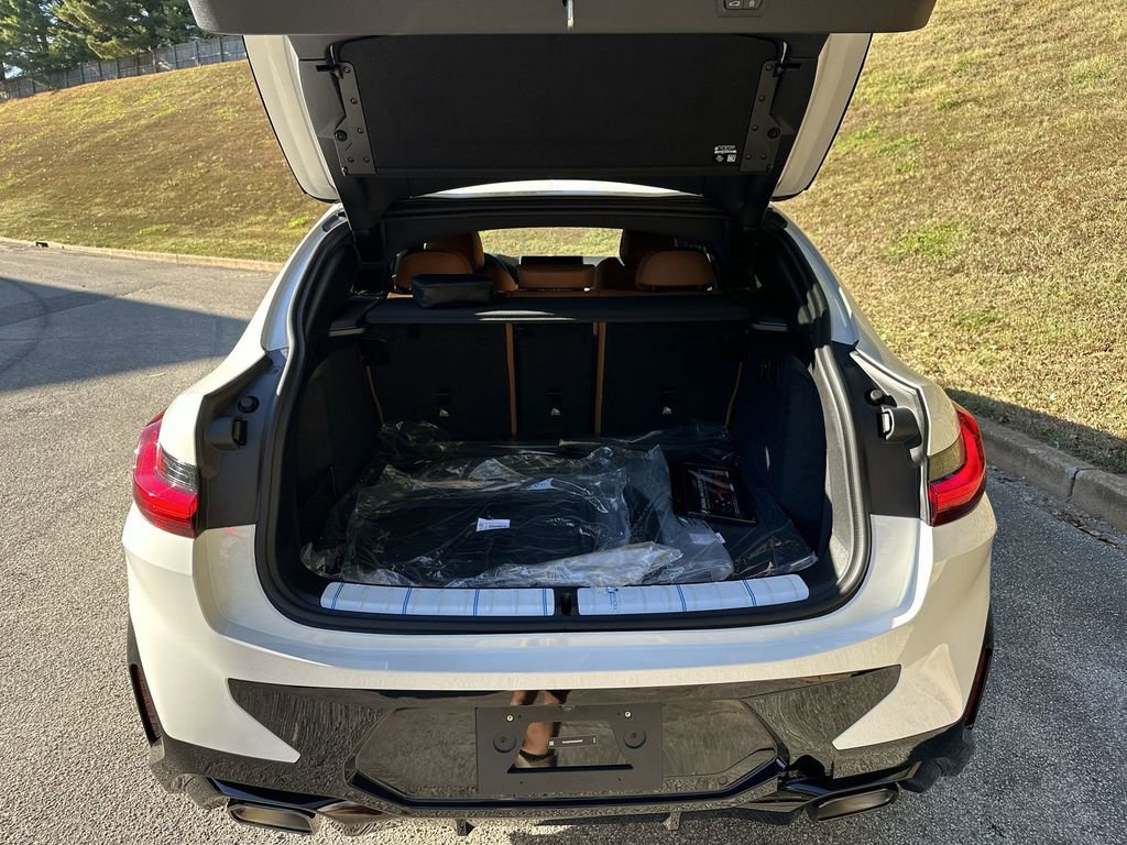 New 2025 BMW X4 xDrive30i w/ Premium Package image 23