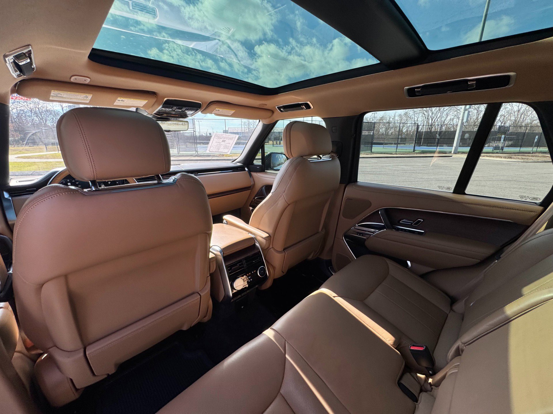Used 2023 Land Rover Range Rover SE image 29