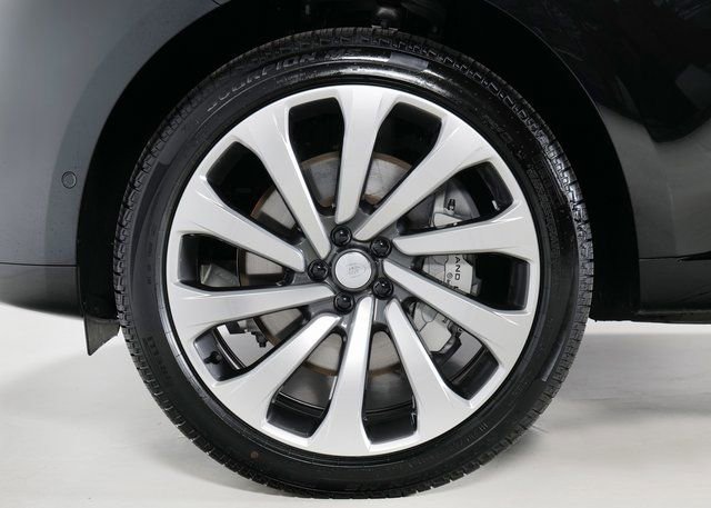 New 2025 Land Rover Range Rover SE image 9