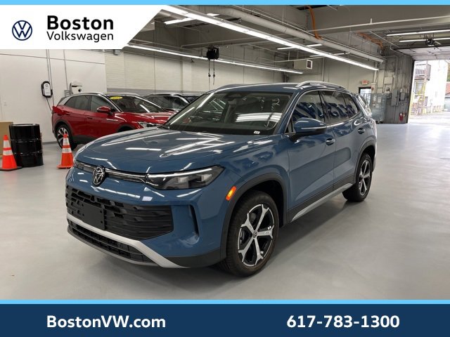 New 2025 Volkswagen Tiguan SE