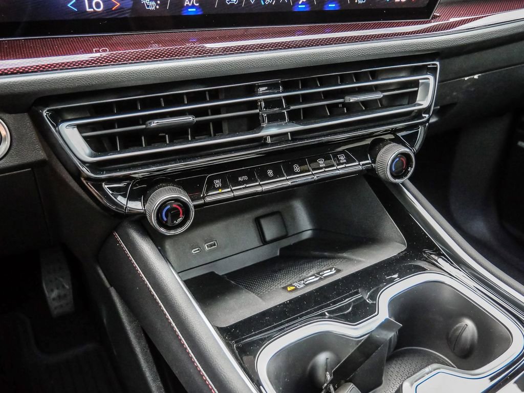 New 2026 Chevrolet Traverse Z71 w/ Enhanced Driving Package AWD/4WD image 41