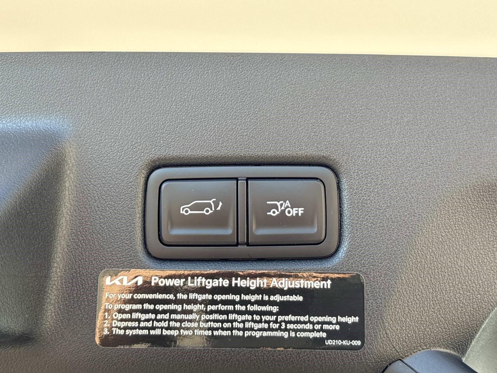 New 2027 Kia Telluride S image 13