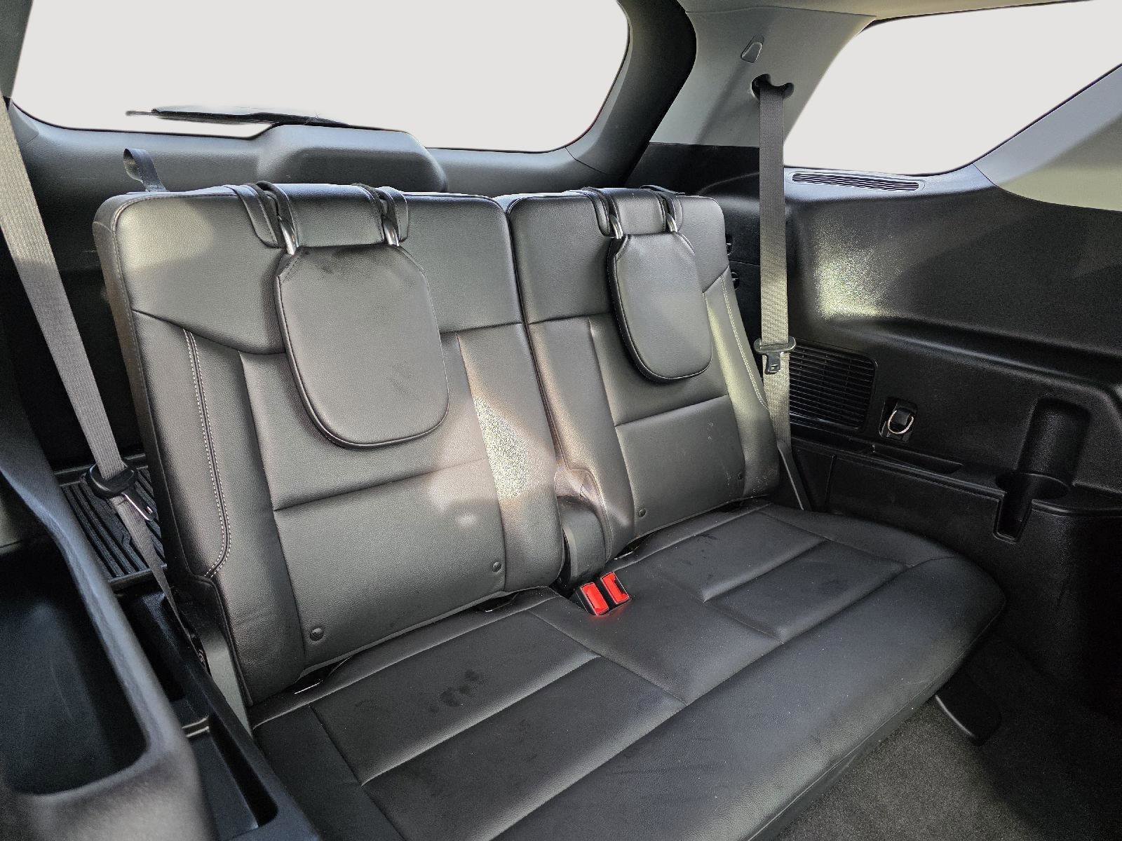 Used 2020 Ford Explorer XLT w/ Equipment Group 202A image 16