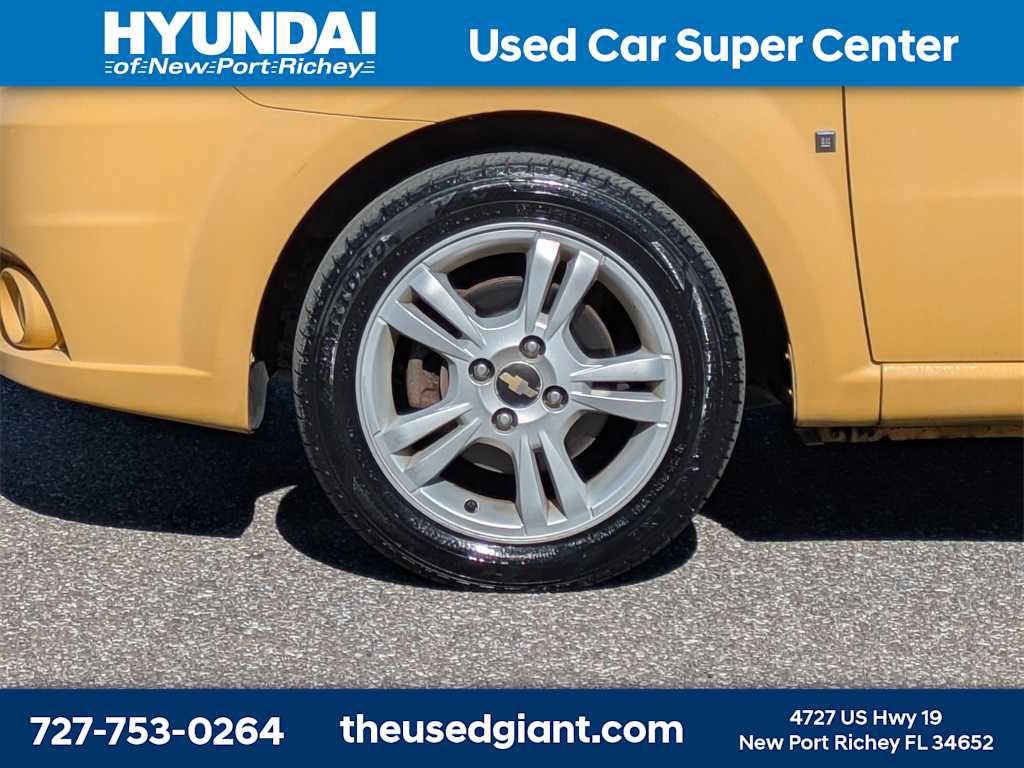 Used 2009 Chevrolet Aveo LT image 10