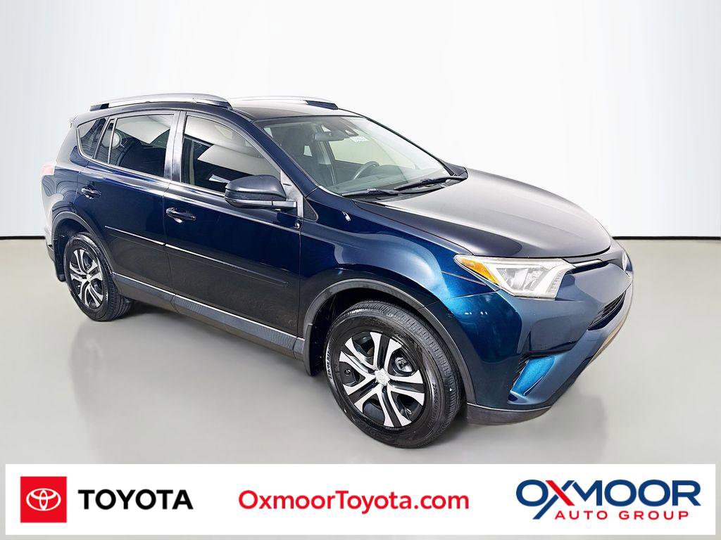 Used 2017 Toyota RAV4 LE FWD image 1