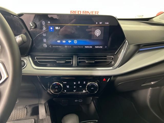 Used 2025 Chevrolet Trax LT w/ Driver Confidence Package image 18