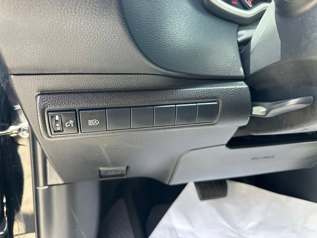 Used 2020 Toyota Corolla SE FWD image 15