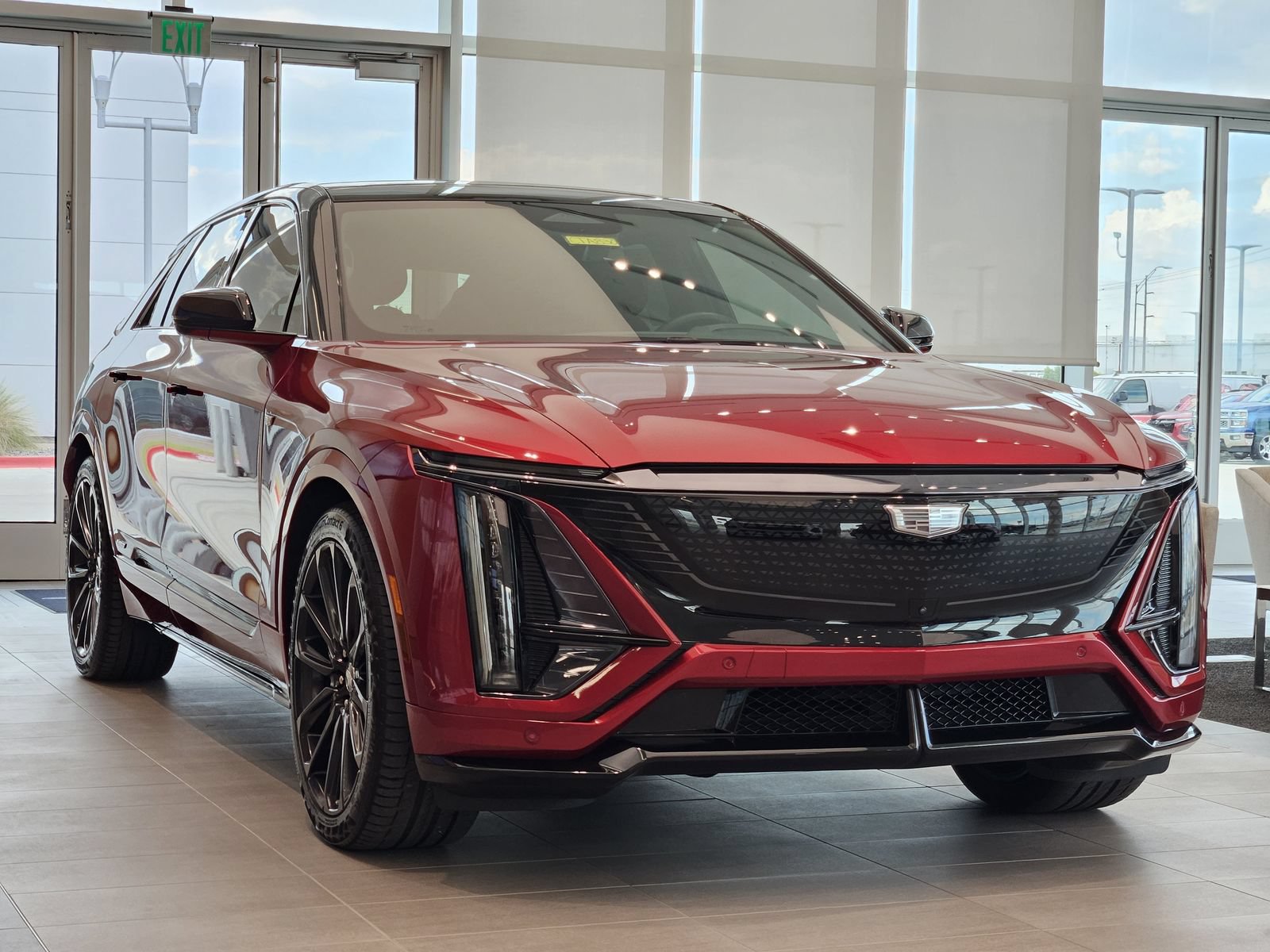 Certified 2026 Cadillac Lyriq V w/ LPO, Floor Liner Package AWD/4WD 360° Tour