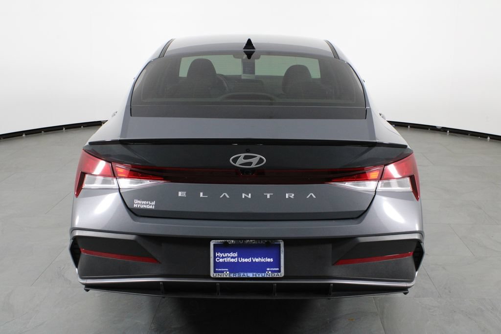 Certified 2025 Hyundai Elantra Sport FWD image 11