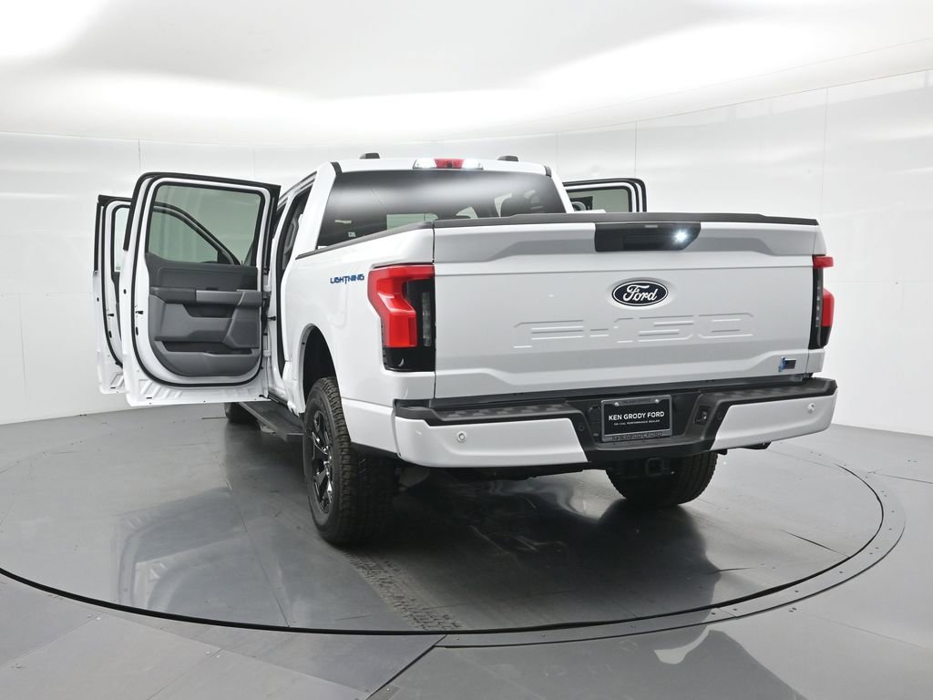 New 2025 Ford F150 Lightning XLT image 34