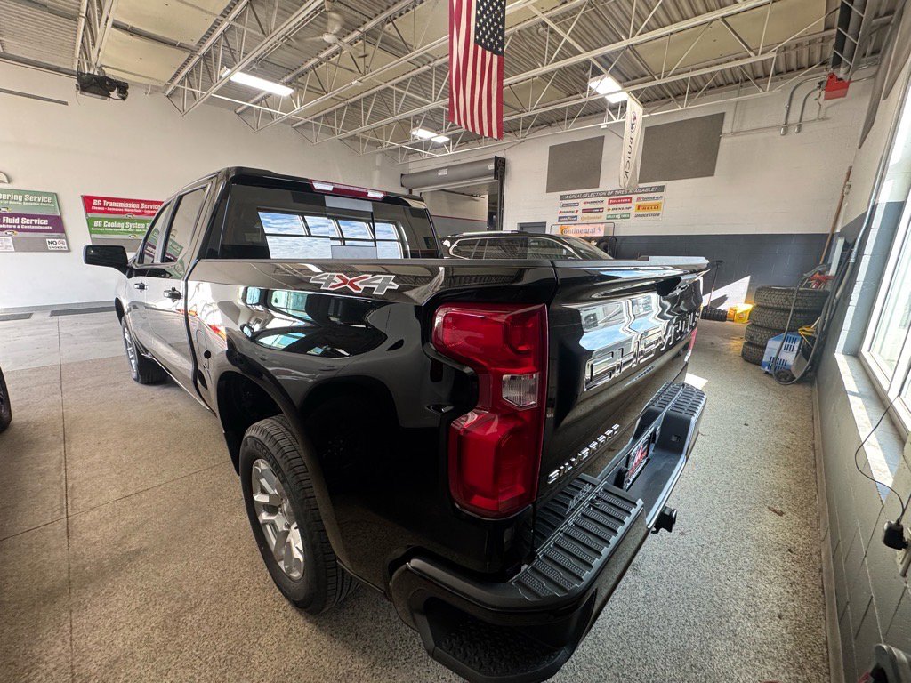 Used 2023 Chevrolet Silverado 1500 RST w/ Convenience Package II image 8