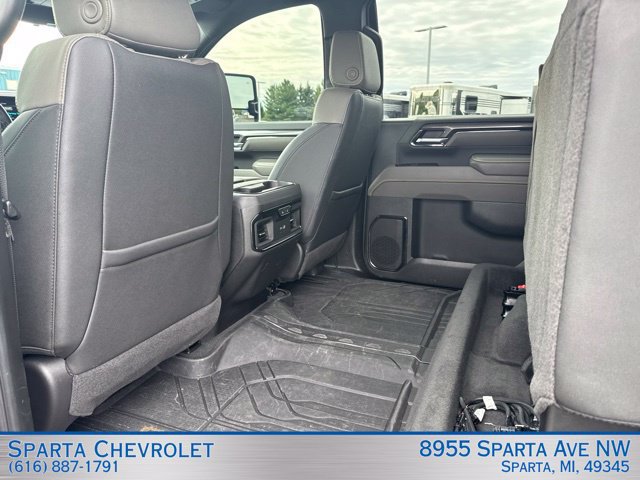 Used 2024 Chevrolet Silverado 2500 ZR2 w/ Technology Package AWD/4WD image 39