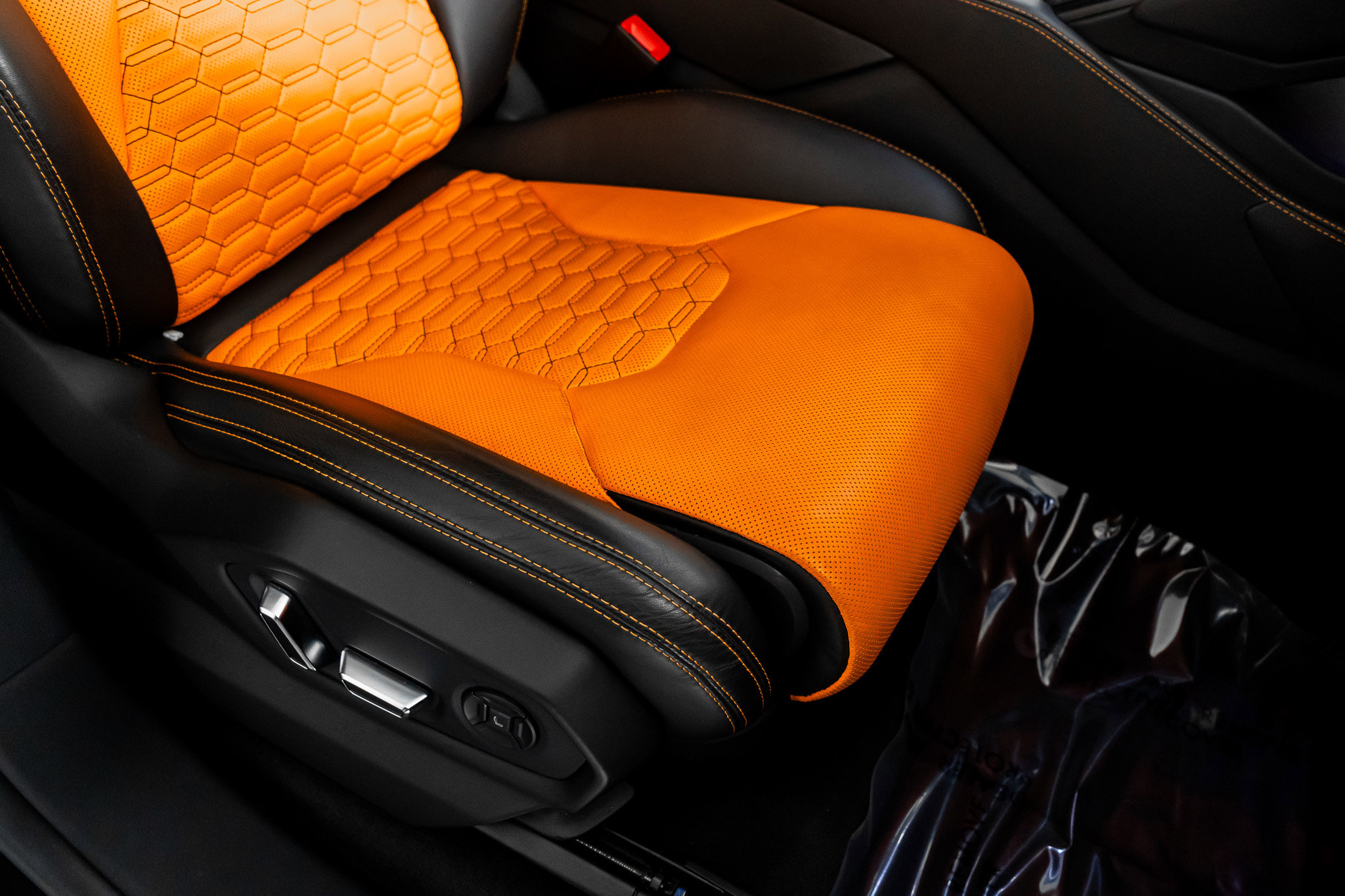 Used 2022 Lamborghini Urus image 39