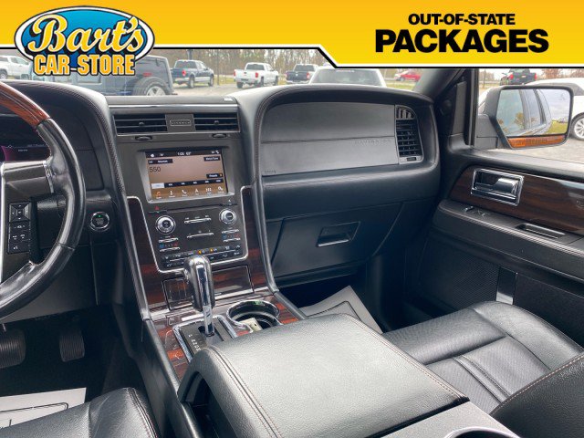 Used 2017 Lincoln Navigator Reserve image 25