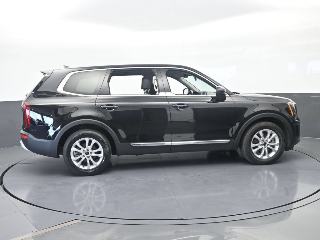 Used 2022 Kia Telluride LX FWD image 7